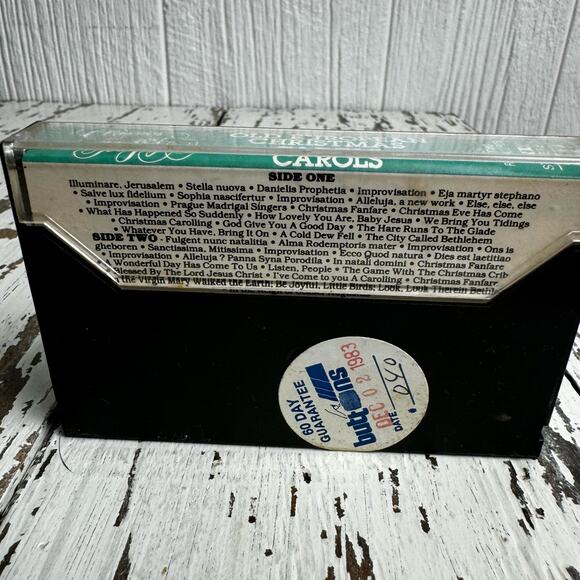 Classics of Joy Old European Christmas Carols Cassette Tape Vintage CFJ040 - Picture 3 of 6